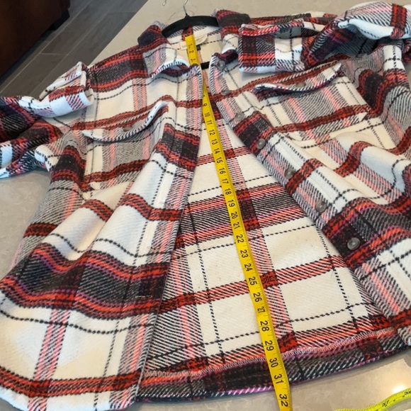 Universal Thread Shacket - Picture 5 of 11